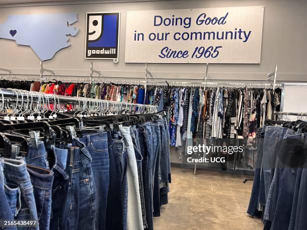 Goodwill Coat Racks 105 Goodwill Thrift Store Stock Photos, High-Res Pictures, and Images ...