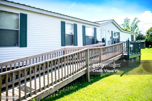 mobile home side view - manufactured housing stock pictures, royalty-free photos & images