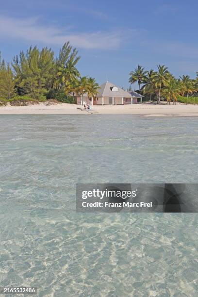 tropical beach setting - treasure cay stock pictures, royalty-free photos & images