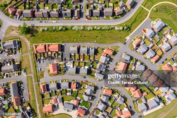 aerial view of english new estate - housing development stock pictures, royalty-free photos & images
