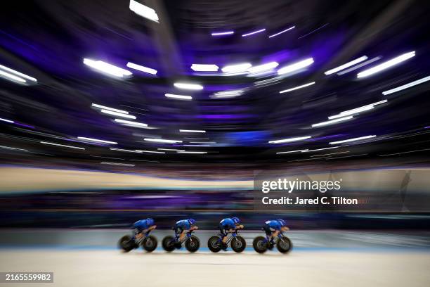 Letizia Paternoster, Chiara Consonni, Martina Fidanza and Vittoria Guazzini of Team Italy compete during the Women's Team Pursuit Qualifying on day...