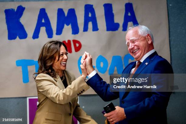 Kamala Rimal 252 Kamala Laughing Stock Photos, High-Res Pictures, and Images - Getty ...