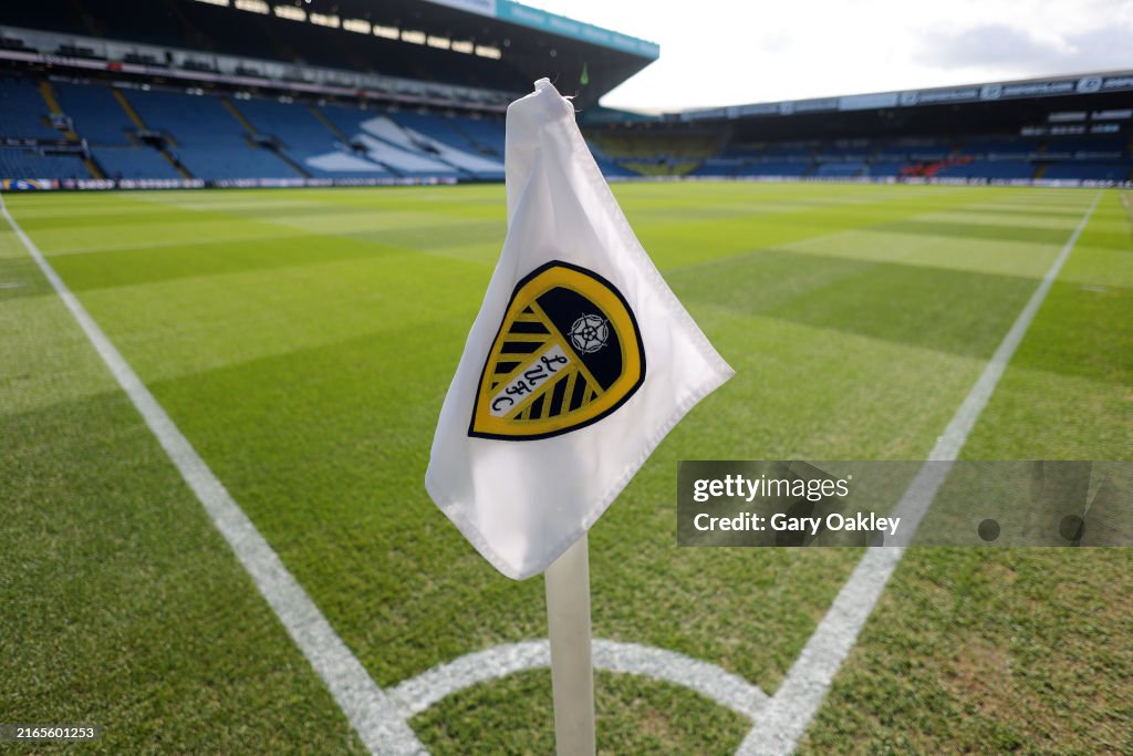 Leeds United FC v Portsmouth FC - Sky Bet Championship