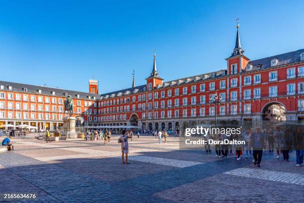 plaza mayor, madrid, spain - puerta del sol stock pictures, royalty-free photos & images