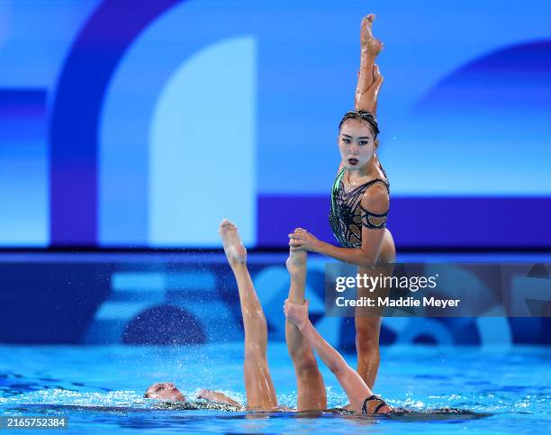 Acrobats Routine 47,077 Us Olympic Swimming Team Stock Photos, High-Res Pictures, and ...