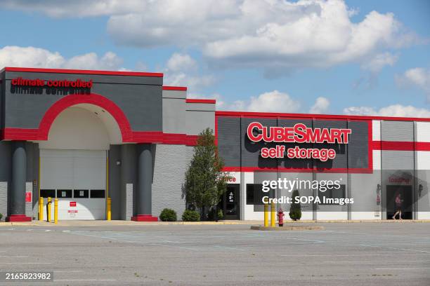 Cubesmart Layout 108 Cube Storage Stock Photos, High-Res Pictures, and Images - Getty Images