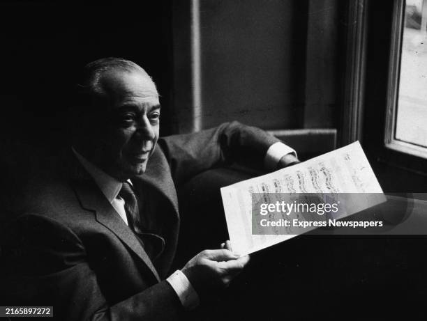 composer richard rodgers holding score - rodgers and hammerstein stock pictures, royalty-free photos & images