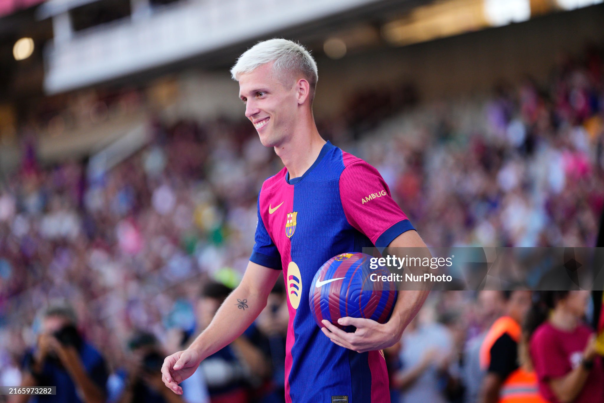 Barcelona officially registers Olmo for the match against Rayo Vallecano