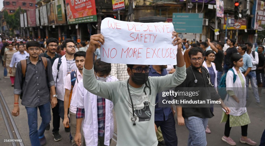 Doctors Across India To Go On Indefinite Strike Over Kolkata Rapa And Murder