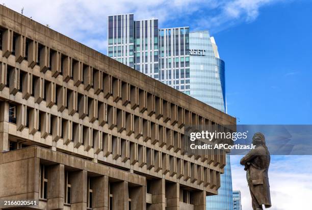samuel adams statue - boston city hall - boston massachusetts - brutalism stock pictures, royalty-free photos & images