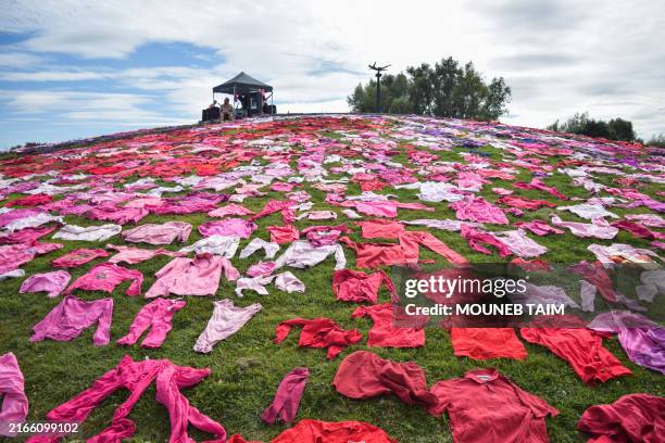 The XR Guerrilla Fashion's protest in Utrecht's Griftpark showcased a 7,000-garment installation by Pet van de Luijtgaarden, highlighting the global...