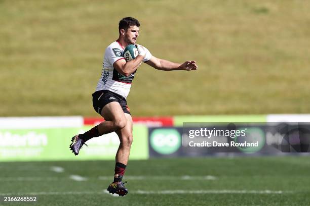 Tom Barham of North Harbour catches a high ball during the round one Bunnings Warehouse NPC match between North Harbour and Hawke's Bay at North...