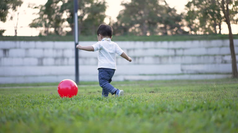 Running Kick 4,193 Kids Running In The Park Stock Videos, Footage, & 4K Video Clips ...