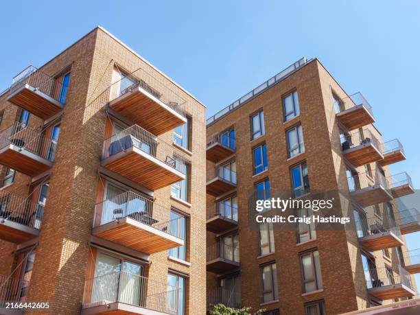 london, uk - real estate, office block, apartments and family homes in central london. - apartment stock pictures, royalty-free photos & images