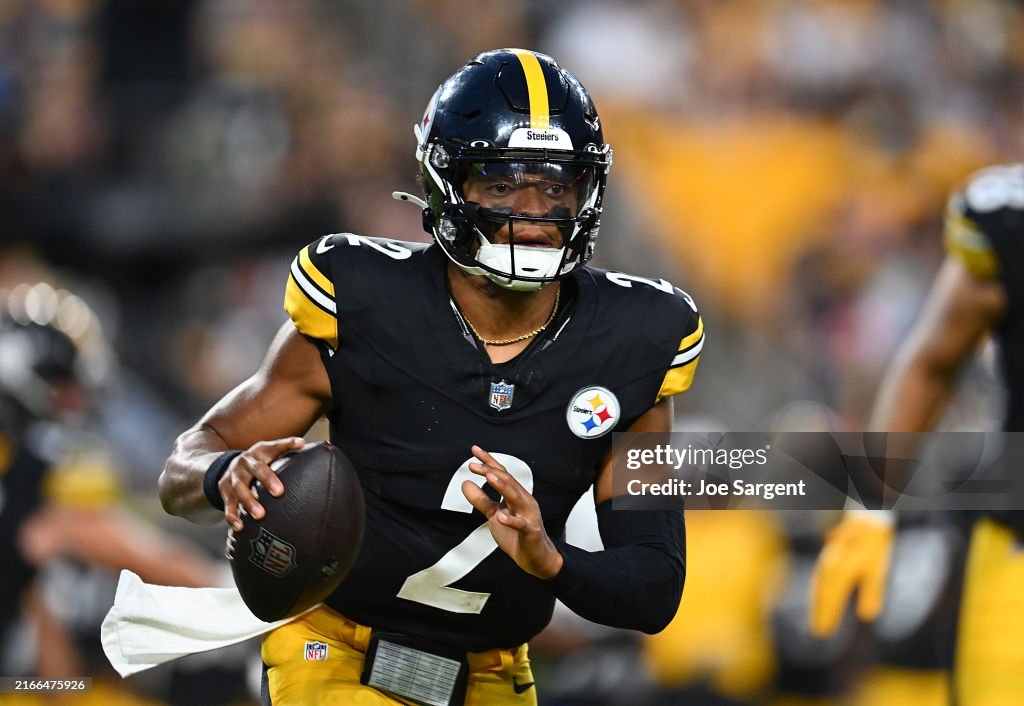 Buffalo Bills v Pittsburgh Steelers