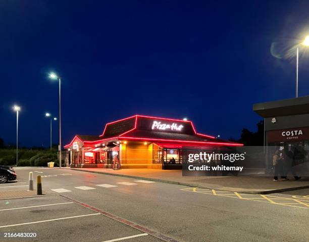pizza hut at pinewood, ipswich - pizza hut images stock pictures, royalty-free photos & images