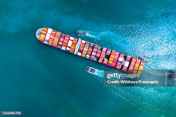 cargo ship - empurrar atividade física imagens e fotografias de stock