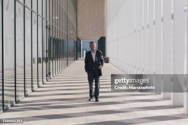 entrepreneur business professional - full suit stock pictures, royalty-free photos & images