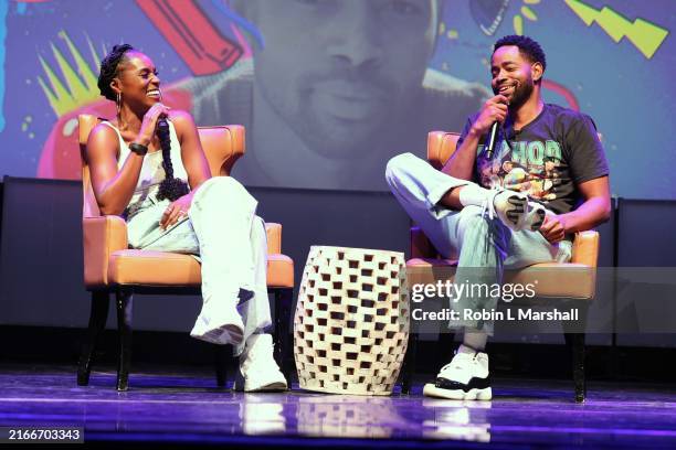 Lisa Rae Ellis 550 A Conversation With Issa Rae Stock Photos, High-Res Pictures, and ...