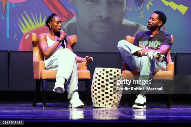 Lisa Rae Ellis 550 A Conversation With Issa Rae Stock Photos, High-Res Pictures, and ...
