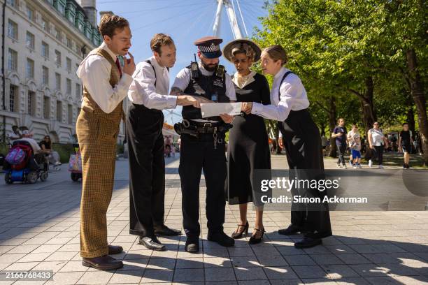Ladha Ricce 264 Simon Byrne (Police Officer) Photos & High Res Pictures - Getty Images