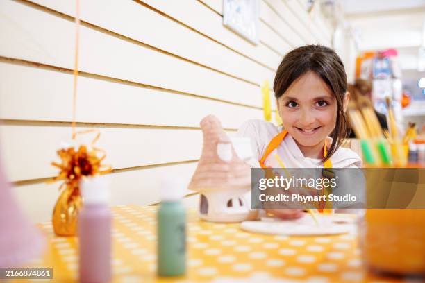 kids arts and crafts class - pottery stock pictures, royalty-free photos & images
