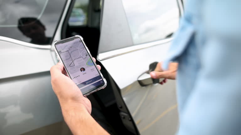https://media.gettyimages.com/id/2166880217/video/man-getting-into-a-car-he-requested-using-a-mobile-app.jpg?b=1&s=640x640&k=20&c=pZGQ2XKWTm6qlk5g7t6x3dxzphOnGck2jqpfK_eDZMQ=