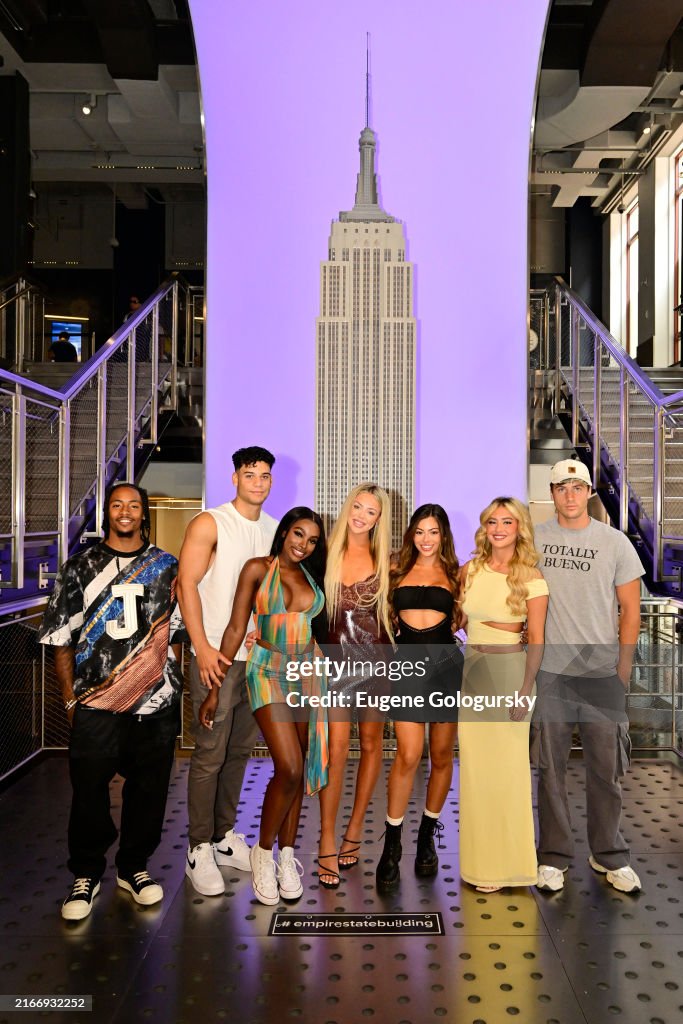 Cast Of Love Island Visits the Empire State Building Ahead of Season 6 Reunion Special on Peacock