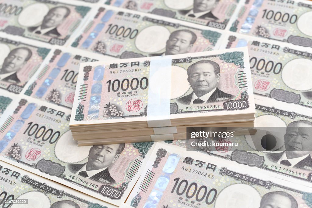 Yen Banknotes Set Image Of Japans New Banknotes High-Res Stock Photo - Getty Images