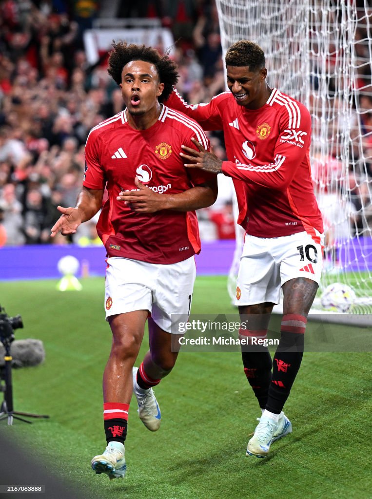 Manchester United FC v Fulham FC - Premier League