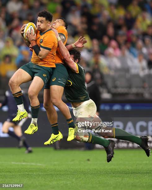 Hunter Paisami of the Wallabies catches the ball during The Rugby Championship match between Australia Wallabies and South Africa Springboks at Optus...
