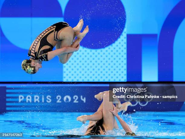 Acrobats Routine 106 Marina Garcia Polo Photos & High Res Pictures - Getty Images