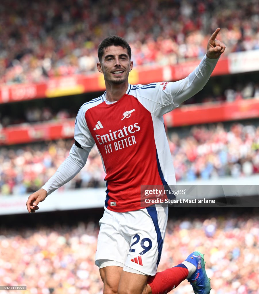 Arsenal FC v Wolverhampton Wanderers FC - Premier League