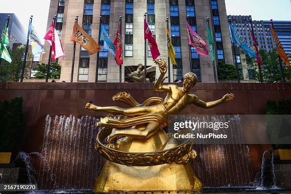 Prometheus Rockefeller Svg Prometheus statue in front of Rockefeller Center building in... News ...