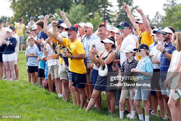 Fans cheer on the 18th hole during the Semifinals of the U.S. Amateur Championship at Hazeltine National Golf Club on August 17, 2024 in Chaska,...