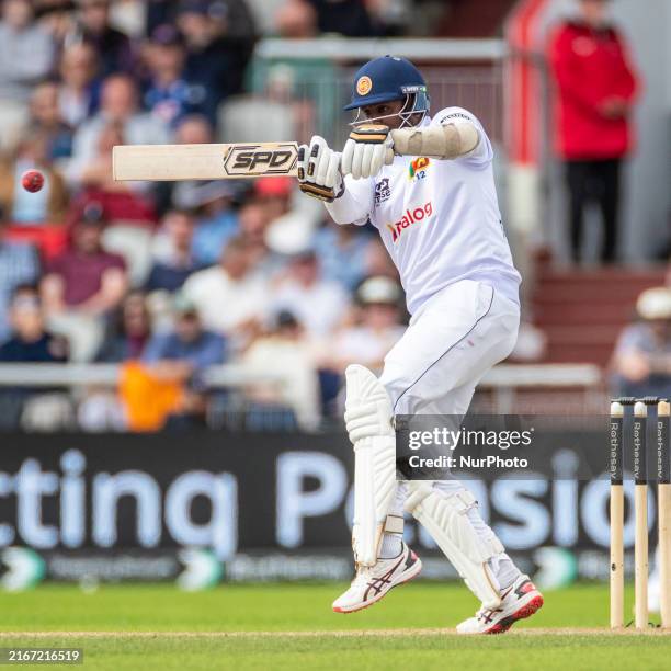 Dimuth Rangana 3,112 Dimuth Karunaratne Photos Stock Photos, High-Res Pictures, and ...