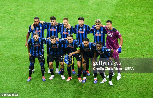 58 912 Real Madrid Team Pose Stock Photos High Res Pictures And 58-912-real-madrid-team-pose-stock-photos-high-res-pictures-and