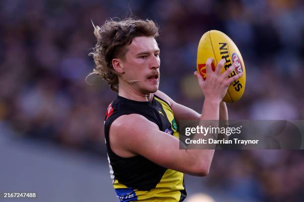 Hugo Ralph 600,771 Melbourne Afl Stock Photos, High-Res Pictures, and Images ...