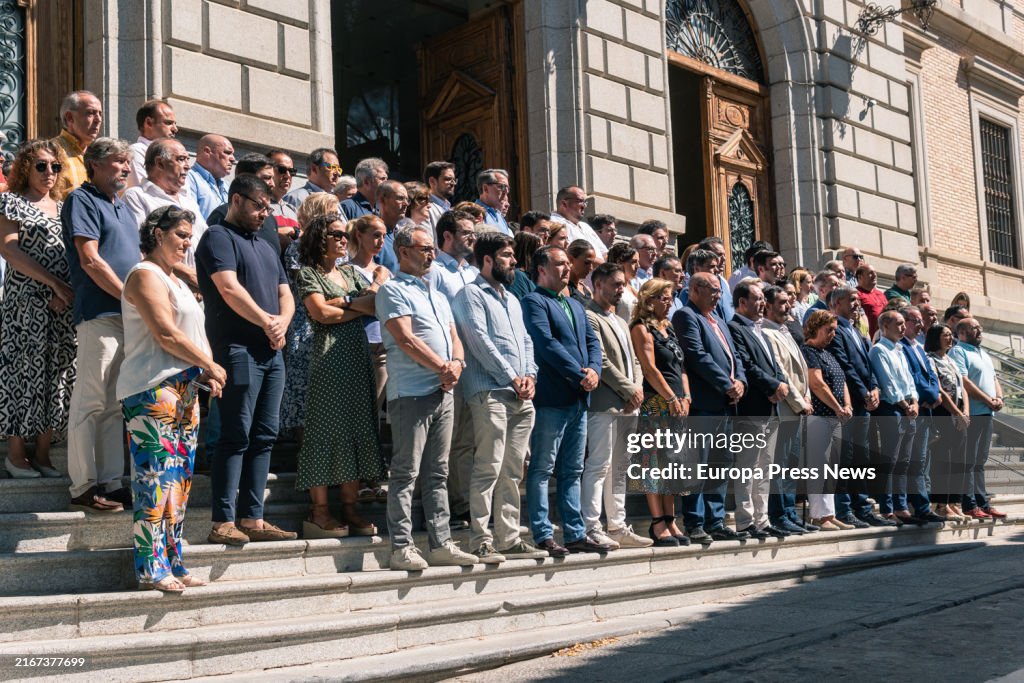 Minute Of Silence At The Provincial Council Of Castilla-la Mancha In Toledo In Condemnation Of The Murders Of The Minors In Mocejon And Otero.