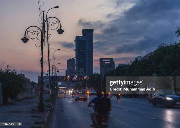 karachi pakistan - karachi skyline stock pictures, royalty-free photos & images