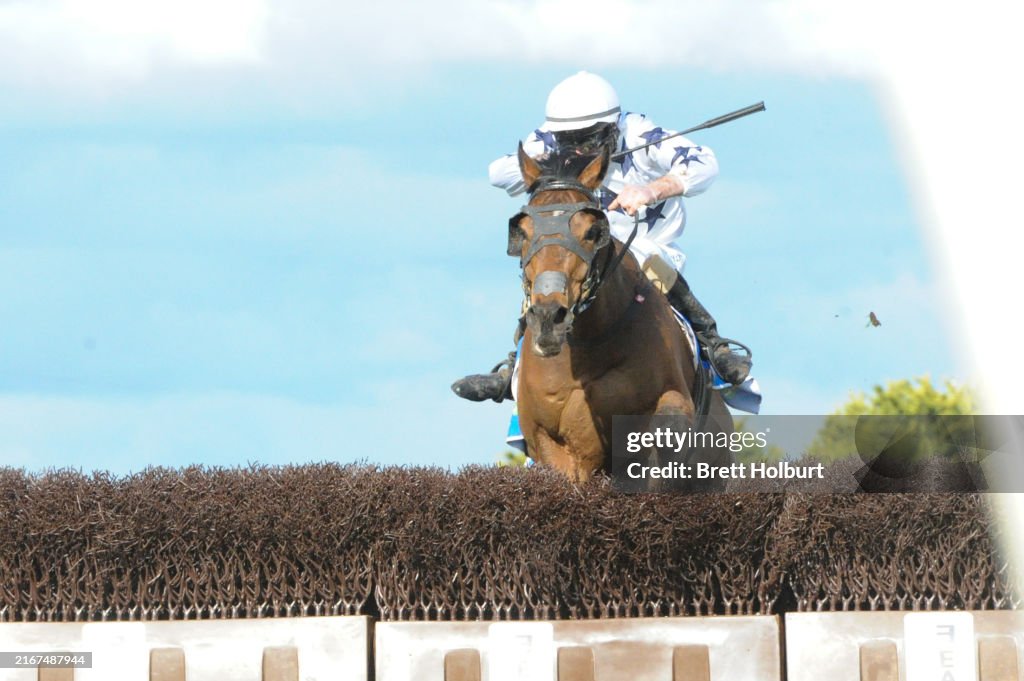 Ecycle Solutions Grand National Steeplechase