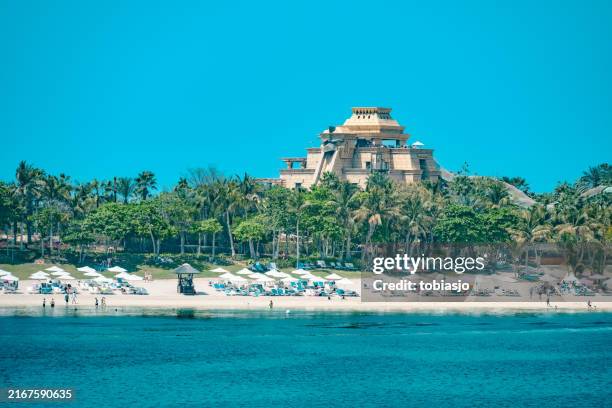 dubai palm beach - dubai waterpark stock pictures, royalty-free photos & images