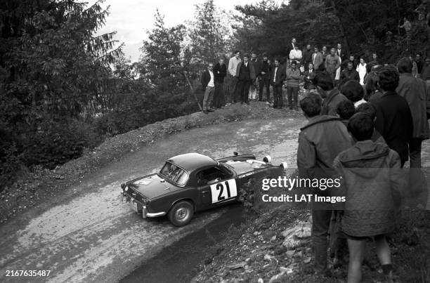 Triumph Spitfire Rally 218 Triumph Spitfire Stock Photos, High-Res Pictures, and Images ...