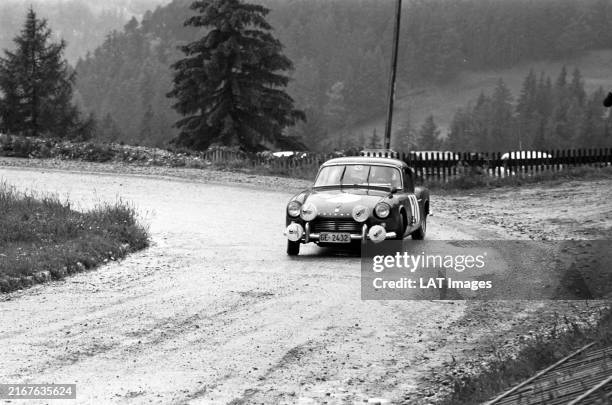 Triumph Spitfire Rally 218 Triumph Spitfire Stock Photos, High-Res Pictures, and Images ...