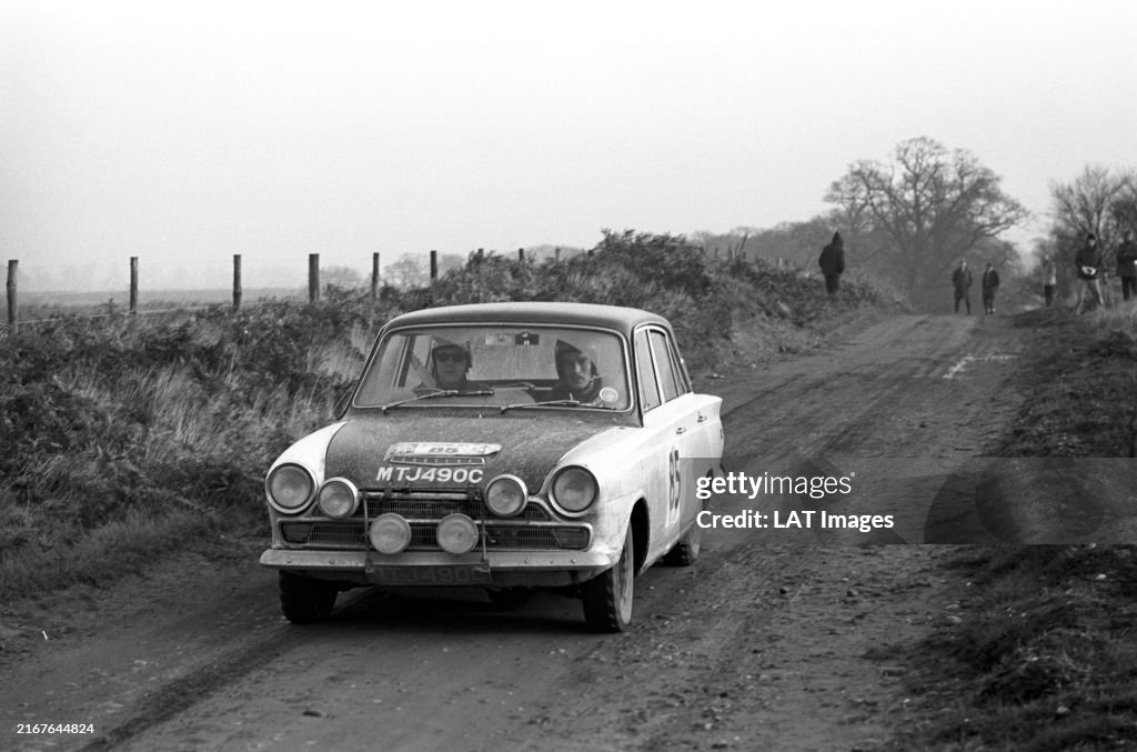 Rac Rally 1960 F Davies / L Cowan, Ford Cortina Mk1 during the RAC Rally on November ...