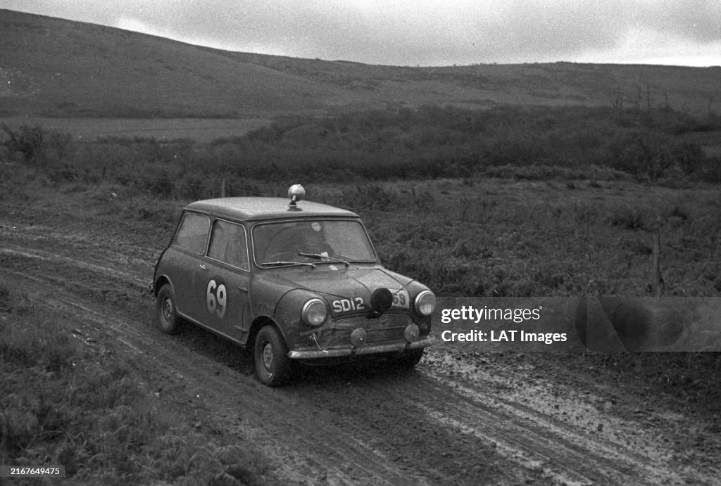 Rac Rally 1960 T Paton / R Dixon, Morris during the RAC Rally on November 17, 1962 ...