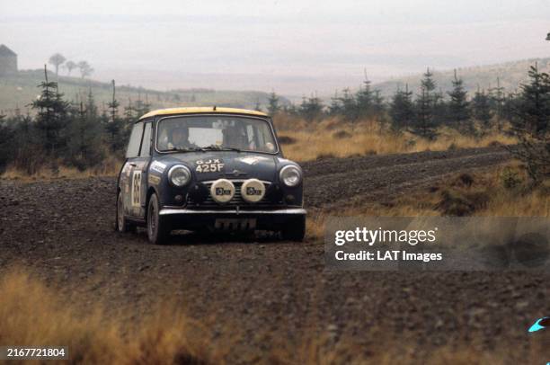Phil Cooper Rac Rally Mini cooper during the RAC Rally on November 20, 1971. News Photo ...