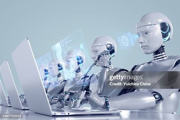 robot office staff - robot photos et images de collection