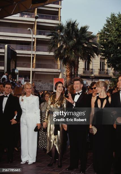 équipe du film "Sailor et Lula", titre original : "Wild at heart"- De gauche à droite : l'acteur Willem Dafoe, l'actrice Diane Ladd, l'actrice...