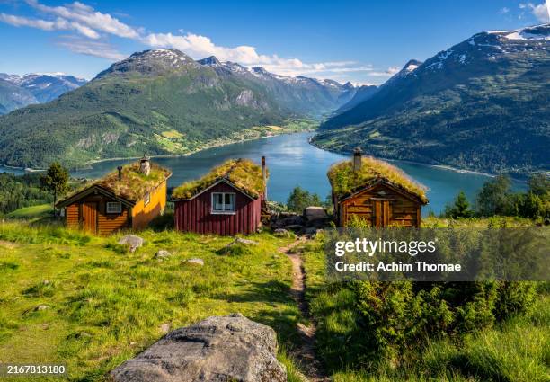 rakssetra cabins, stryn, norway, europe - olden foto e immagini stock